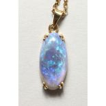 A 14CT GOLD OPAL SET PENDANT on chain.