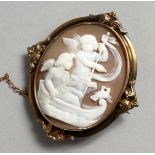 A VICTORIAN OVAL CAMEO BROOCH.