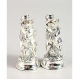 A PAIR OF .925 PLATE NOVELTY FOX SALT AND PEPPERS.