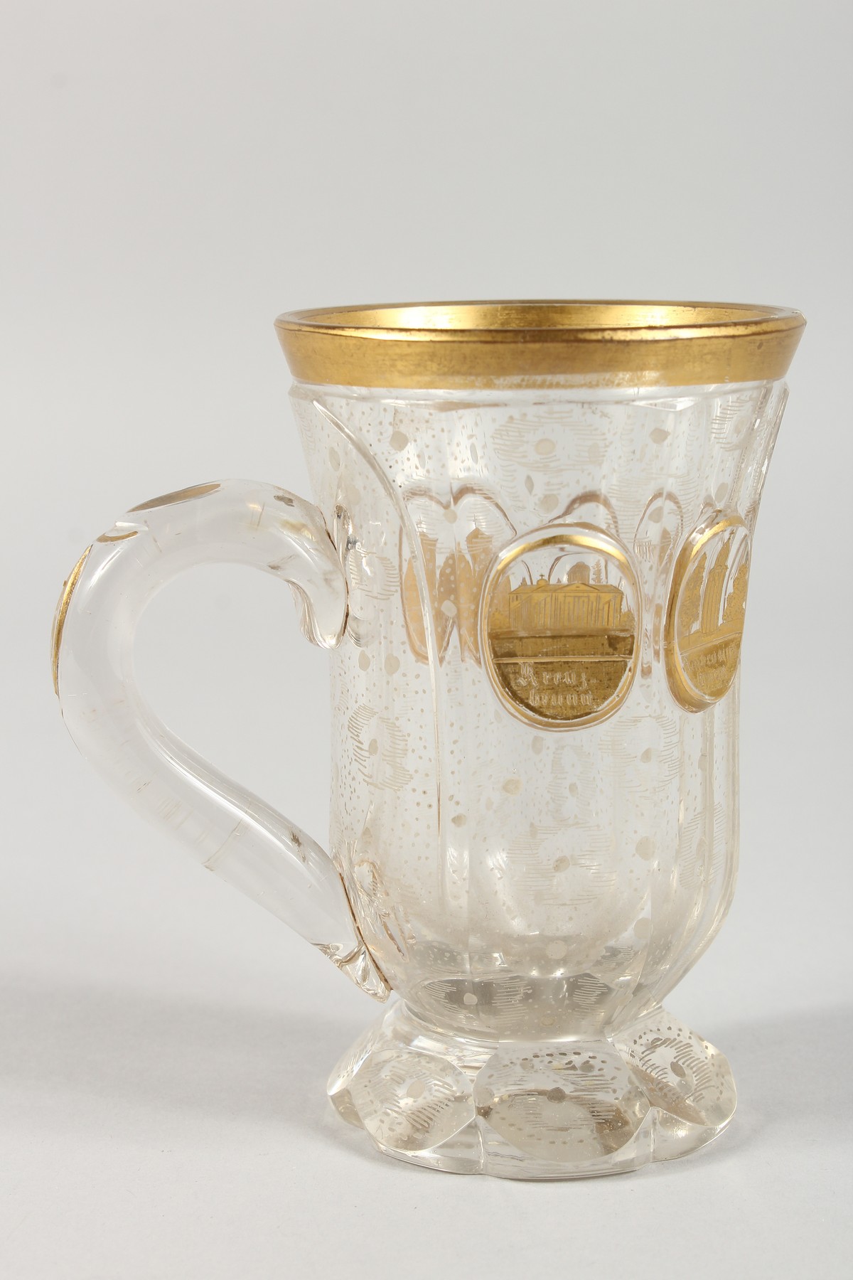 A BOHEMIAN GILDED GLASS BEAKER. 4.75ins high. - Image 3 of 4