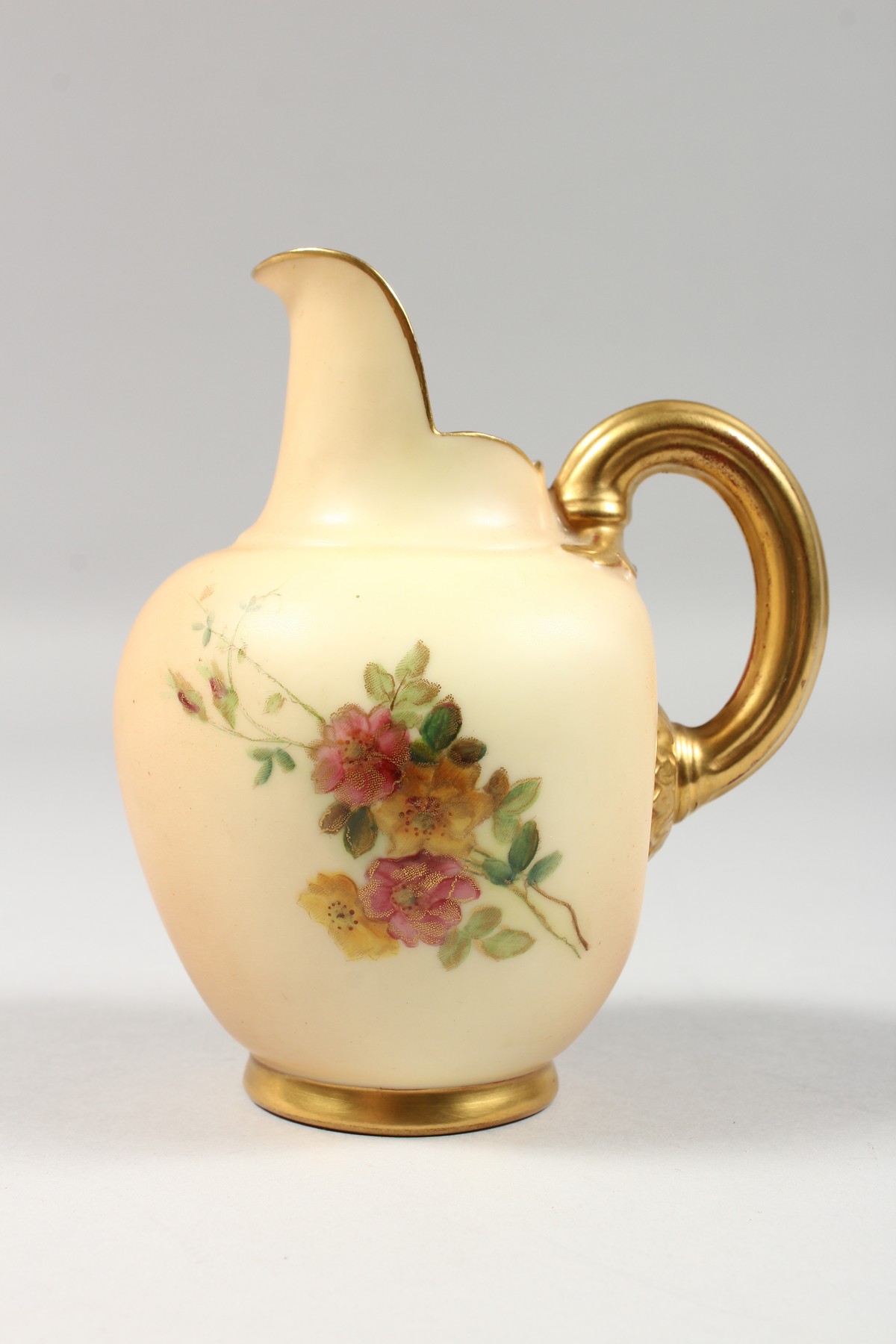 A ROYAL WORCESTER BLUSH IVORY JUG painted with roses highlighted with gilding, date code for 1901, - Image 4 of 5