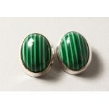 A PAIR OF SILVER AND MALACHITE EARRINGS.