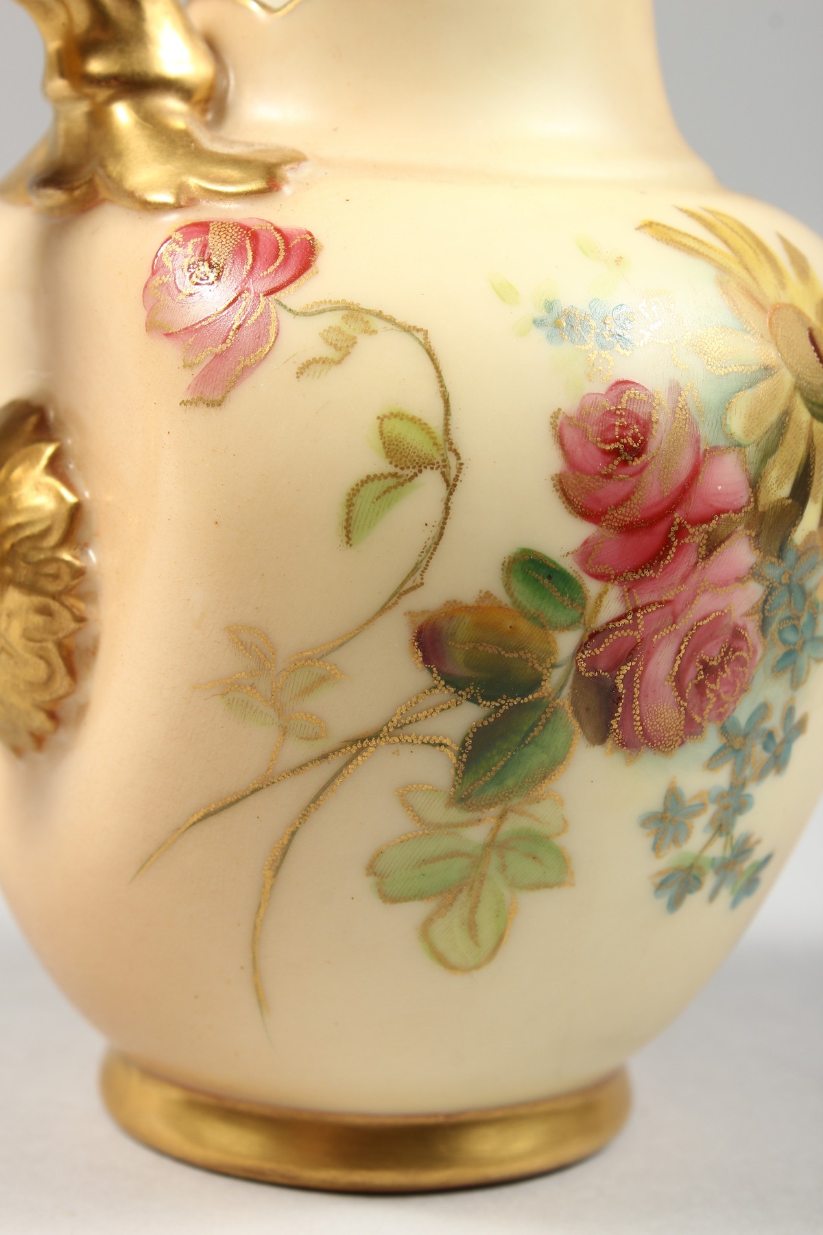 A ROYAL WORCESTER BLUSH IVORY JUG painted with roses highlighted with gilding, date code for 1901, - Image 2 of 5