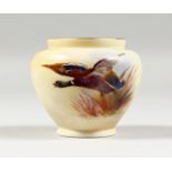 AN EARLY 19TH CENTURY LOCKE AND CO. WORCESTER BLUSH IVORY VASE painted with a mallard duck by Walter