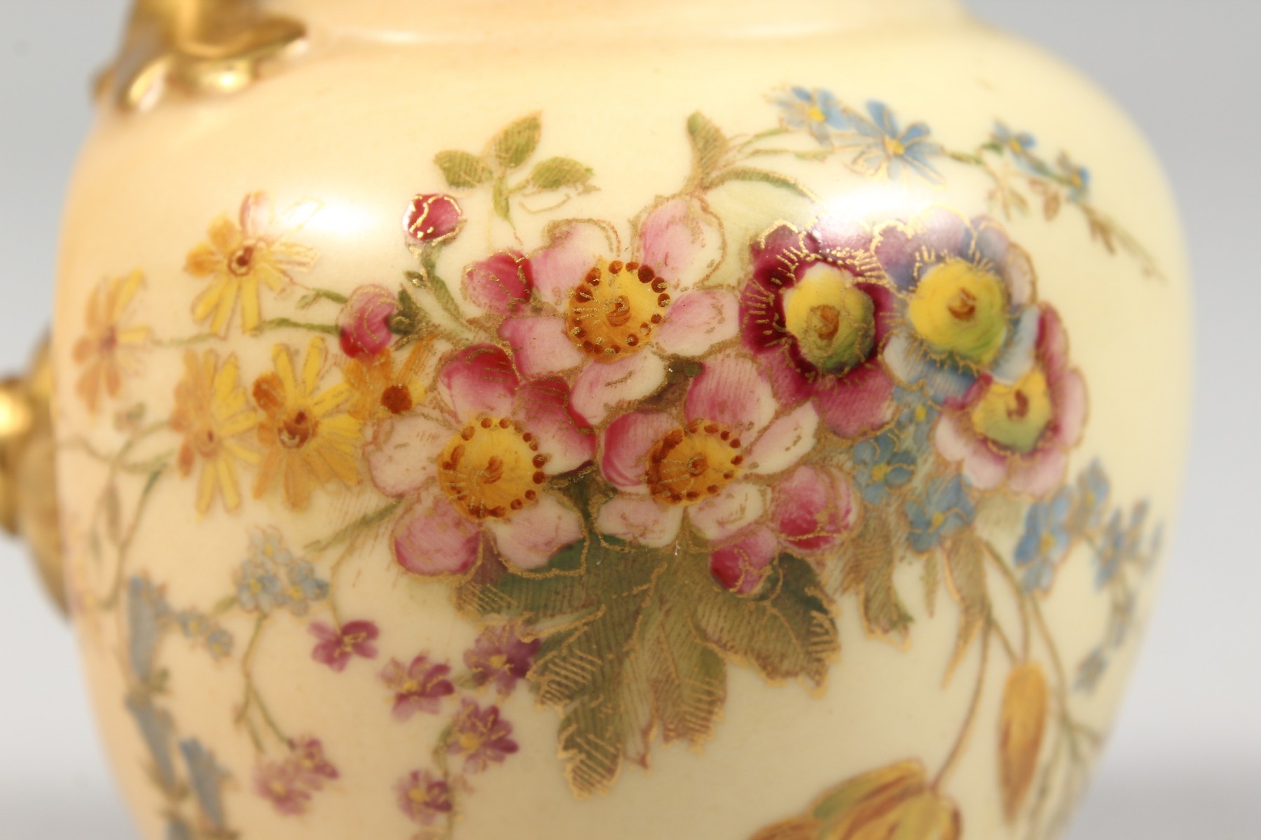 A ROYAL WORCESTER BLUSH IVORY JUG painted with roses, highlighted with gilding, date code for - Image 2 of 5