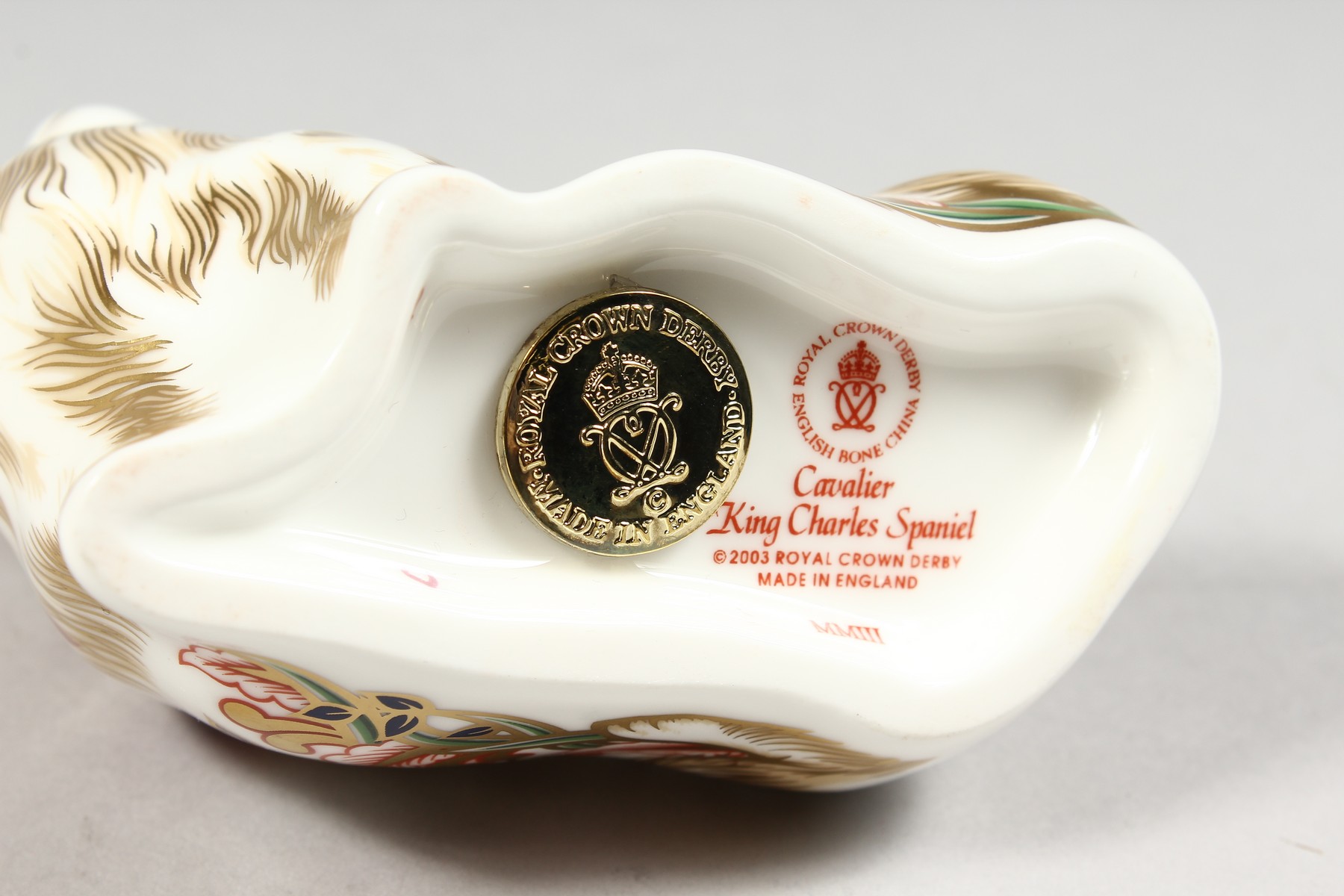 A ROYAL CROWN DERBY PAPERWEIGHT CAVALIER KING CHARLES SPANIEL, gold stopper and box. - Image 4 of 7