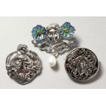 THREE SILVER ART NOUVEAU DESIGN BROOCHES.