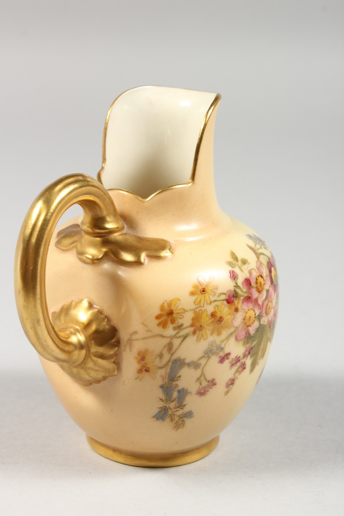 A ROYAL WORCESTER BLUSH IVORY JUG painted with roses, highlighted with gilding, date code for - Image 3 of 5