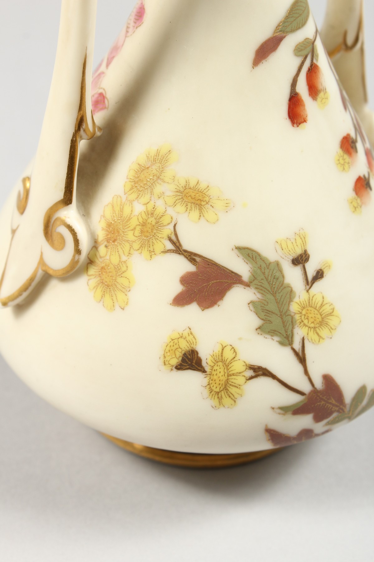 A ROYAL WORCESTER IVORY TWO HANDLED VASE painted with roses highlighted with gilding, date blue mark - Image 4 of 7