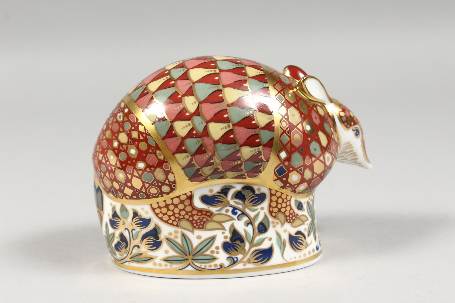 A ROYAL CROWN DERBY PAPERWEIGHT ARMADILLO, gold stopper and box. - Image 3 of 7