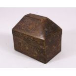A FINE 19TH CENTURY NIELLO INLAID BRASS INDIAN LIDDED BOX, 7.5cm wide x 5cm deep 6.5cm.