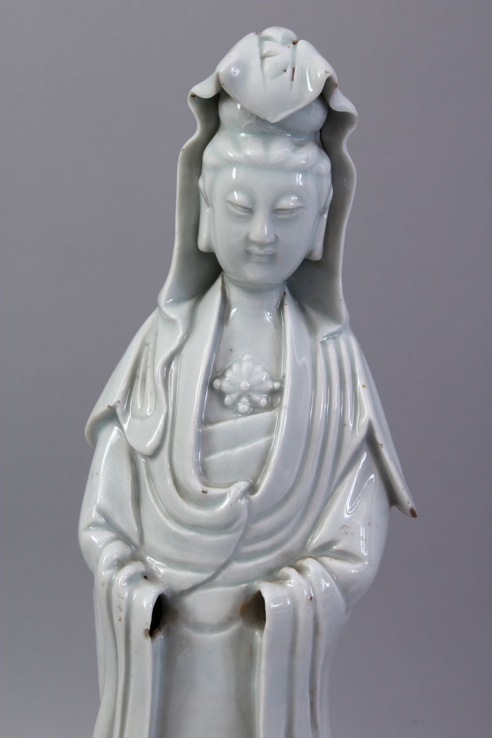 A GOOD 19TH CENTURY CHINESE BLANC DE CHINE PORCELAIN FIGURE OF GUANYIN, 35cm high. - Image 2 of 6