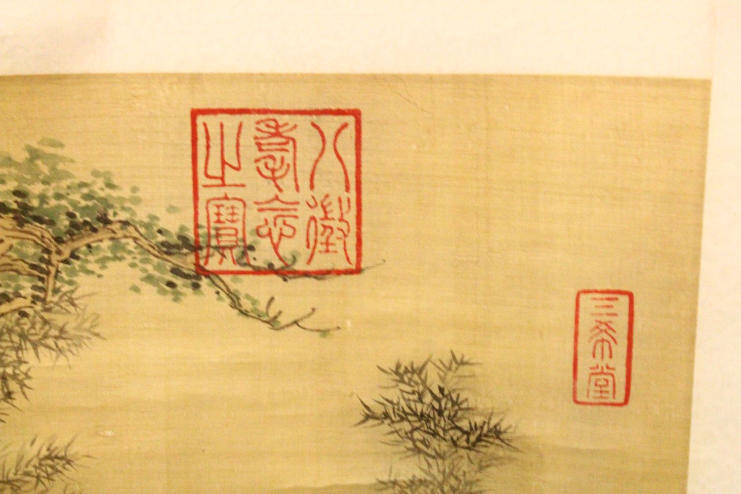 A CHINESE SCROLL PAINTING ON SILK OF FIGURES IN BALCONY'S - LENG MEI - the scroll with two paintings - Image 5 of 8