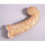 A 19TH / 20TH CENTURY CARVED JADE MUGHAL DAGGER HANDLE - with carved and gilded calligraphic
