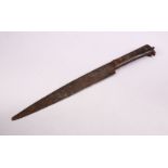 A 19TH CENTURY ISLAMIC DAGGER - 25.5cm