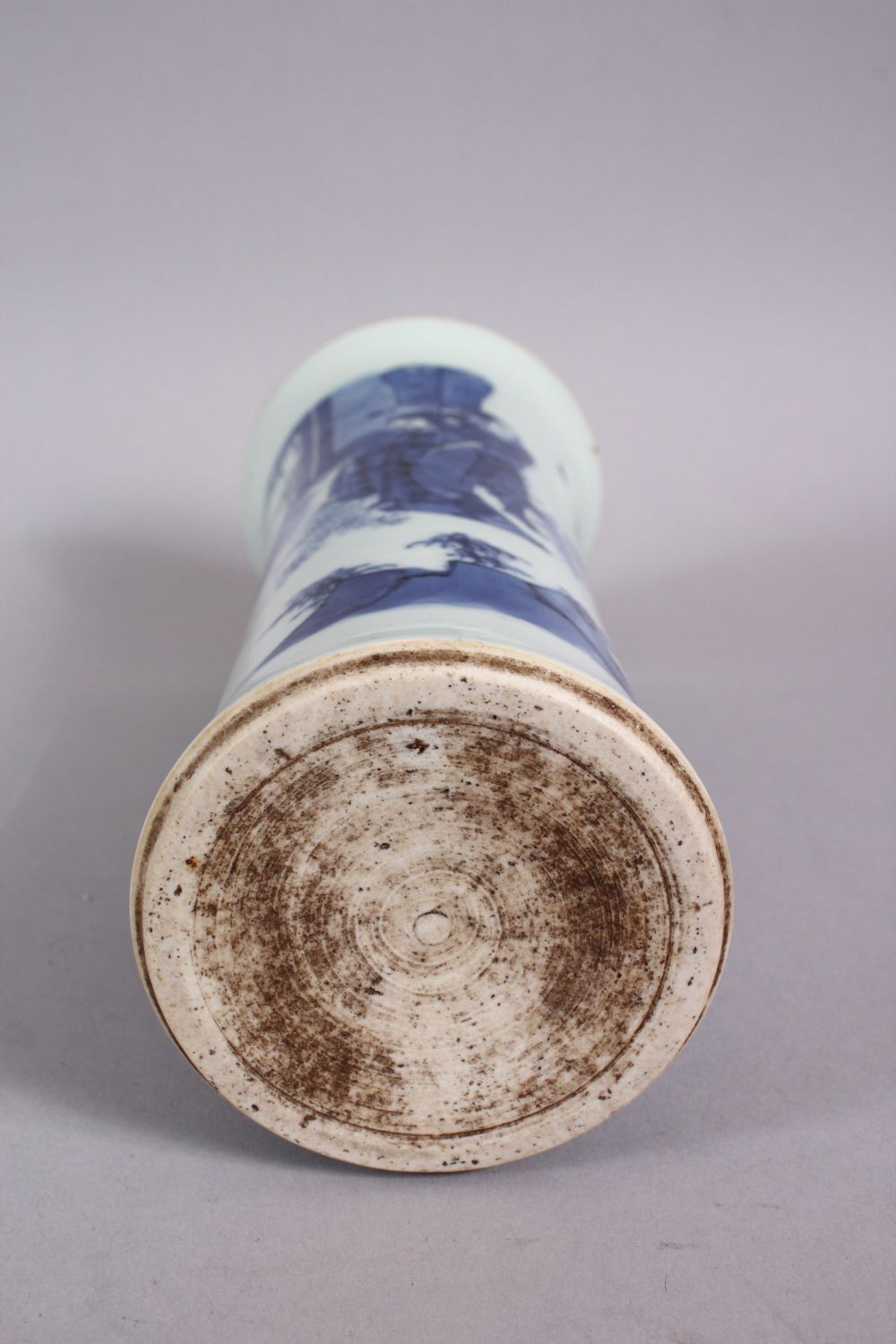 A CHINESE BLUE & WHITE PORCELAIN SLEEVE VASE, decorate with scenes of figures in landscape settings, - Image 6 of 6