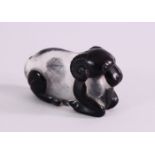 A GOOD CHINESE PEKING GLASS SNUFF BOTTLE - RECUMBENT RAM - the ram in a recumbent position , the