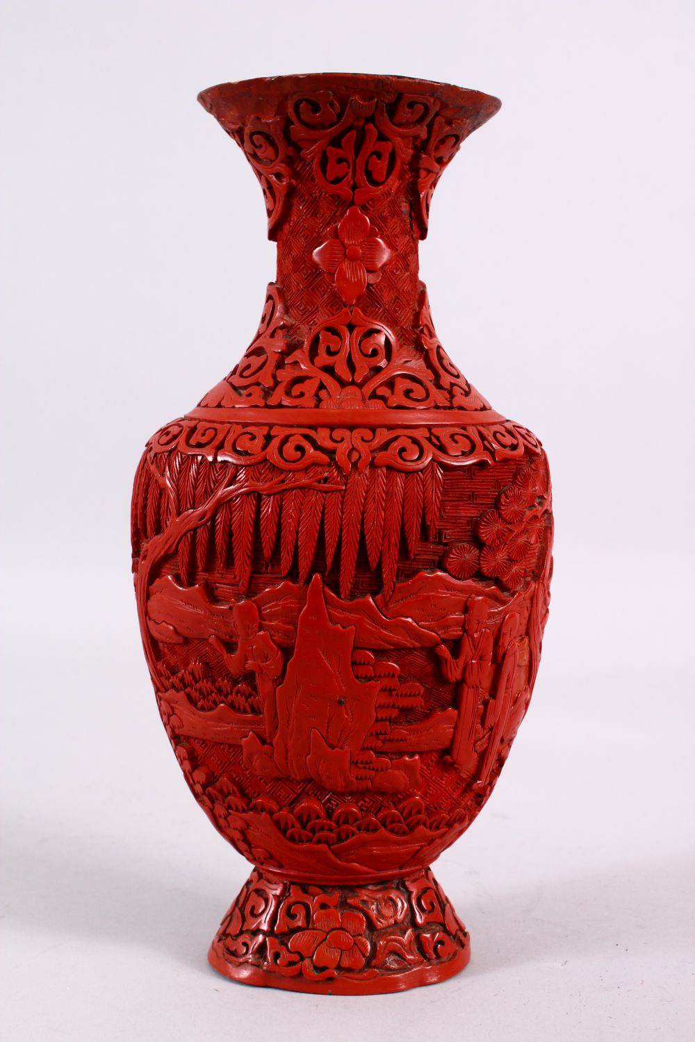 A 19TH / 20TH CENTURY CHINESE CINNABAR LACQUER VASE, decorated with figures in a landscape with - Image 4 of 6