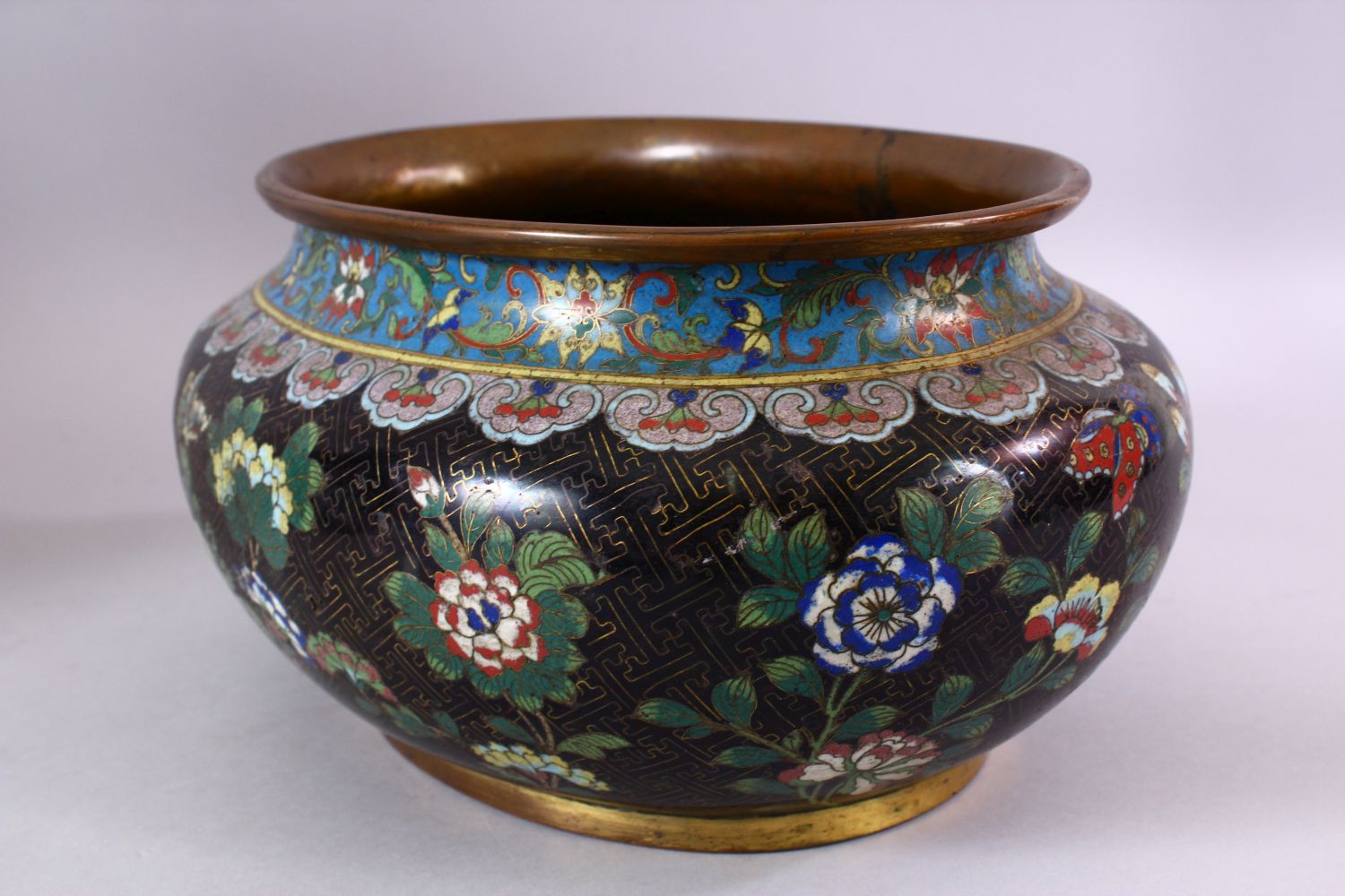 A 19TH / 20TH CENTURY CHINESE CLOISONNE TRIO, consisting of a pair of vases and a planter, decorated - Image 4 of 11