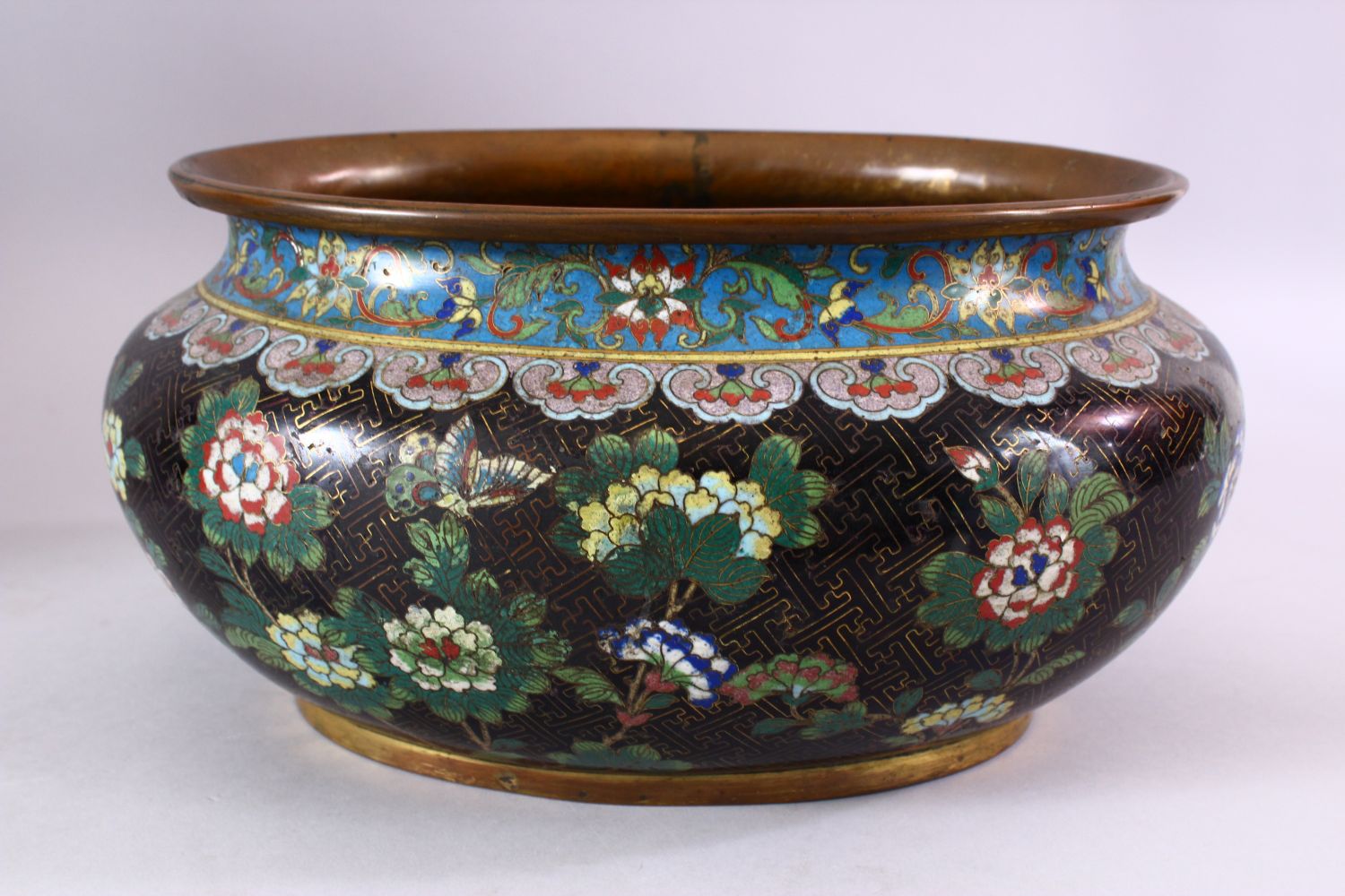 A 19TH / 20TH CENTURY CHINESE CLOISONNE TRIO, consisting of a pair of vases and a planter, decorated - Image 5 of 11