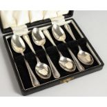 A CASED SET OF SIX SILVER TEASPOONS. Sheffield 1939.