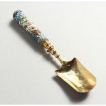 A GOOD RUSSIAN SILVER AND CHAMPLEVE ENAMEL SPOON. 16cms long.