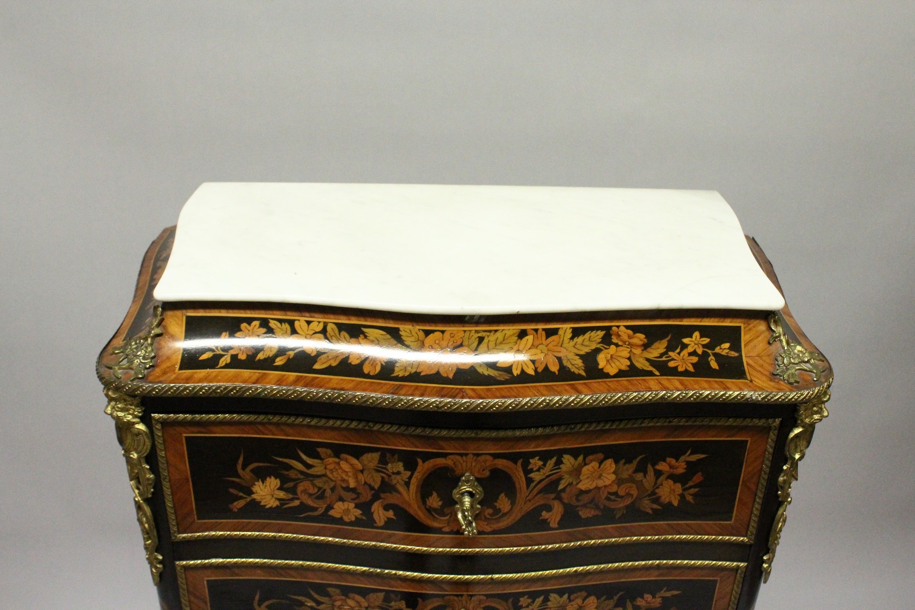 A GOOD 19TH CENTURY KINGWOOD AND MARQUETRY ESCRITOIRE, with marble top, three drawers which form the - Image 2 of 10