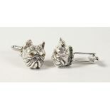 A PAIR OF SILVER AND EMERALD SET FRENCH BULLDOG CUFFLINKS.