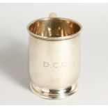 A PLAIN SILVER PINT MUG. Birmingham 1937. Weight 7ozs.