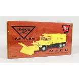 FIRST GEAR 1960 MACK B-61 DUMP TRUCK WITH PLOUGH TRIANGLE INCLUDED, 1.34 SCALE. RRP: £75.