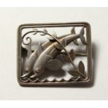 A GEORG JENSEN SILVERSMITHS LTD 925 STERLING SILVER DOUBLE DOLPHIN BROOCH. 3.5cms x 3cms.