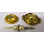 Tested as 9ct gold stick brooch with faux diamonds and pearls total weight 6.9 g & 2 yellow metal