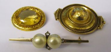 Tested as 9ct gold stick brooch with faux diamonds and pearls total weight 6.9 g & 2 yellow metal