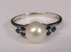 9ct white gold sapphire and pearl ring size N