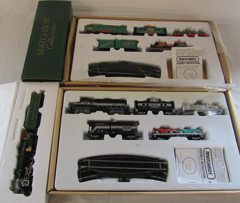 Matchbox Southern Crescent Limited model train, Matchbox Railroad train set & Holiday Express