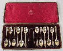 Victorian cased set of 12 silver teaspoons and sugar tongs London 1895 total weight 4.10 ozt