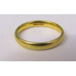 18ct gold wedding band size L weight 2.8 g