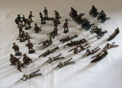 Quantity of vintage lead soldiers inc Britains