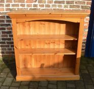 Large pine bookcase H 123 cm L 121 cm