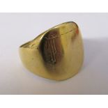 9ct gold gents signet ring size Q/R weight 7.7 g