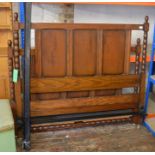 Edwardian oak double bed H 128 cm, L 201 cm, W 137 cm