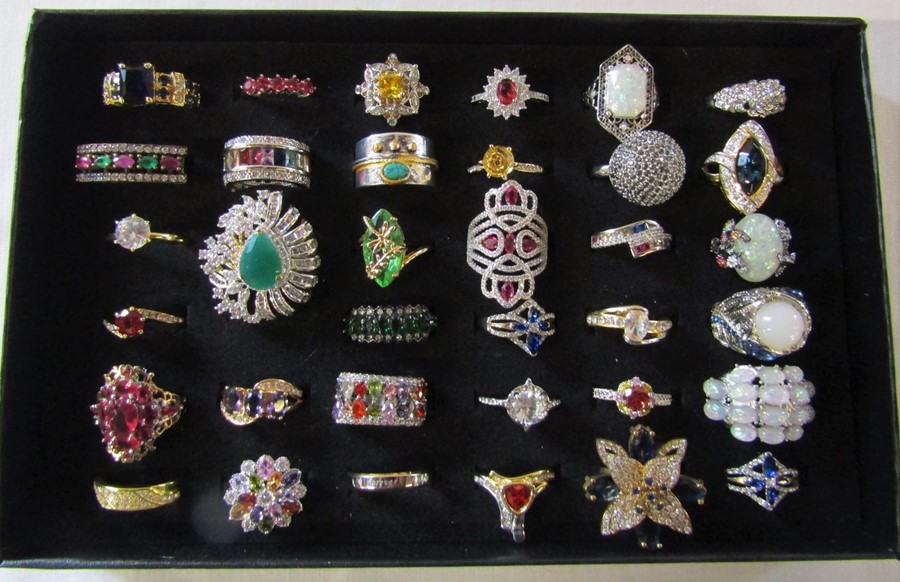 Jewellery tray containing assorted dress rings mainly silver marked 925 (35)