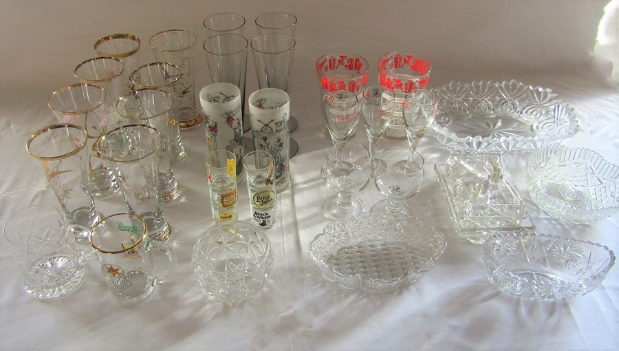 2 boxes of assorted glassware (sample shown)