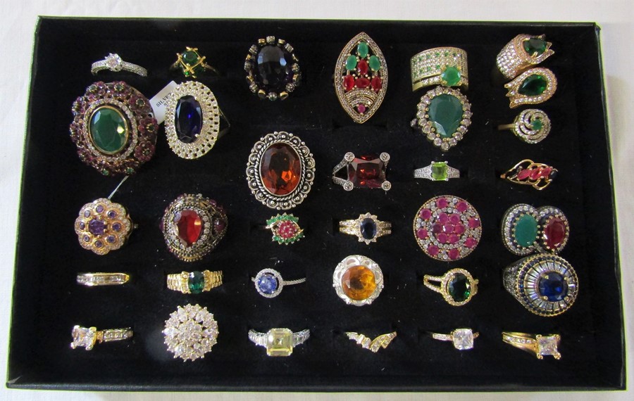 Jewellery tray containing assorted dress rings mainly silver marked 925 (33)