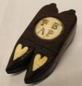 19th century treen double shoe snuff box with bone hearts inlay and carved initials FB AP 10cm