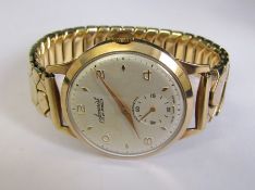 9ct gold Accurist 21 jewels antimagnetic wrist watch, swiss made, with 9ct gold back and front