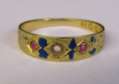 18ct gold Edwardian gypsy ring Sheffield 1904, central stone missing and blue enamel mostly worn