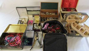 Large quantity of costume jewellery, watches and jewellery boxes