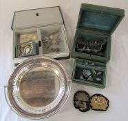 Assorted costume jewellery inc silver, cloth naval badges inc New Zealand Shipping Co & silver