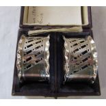 Cased pair of silver napkin rings Birmingham 1909 weight 0.78 ozt